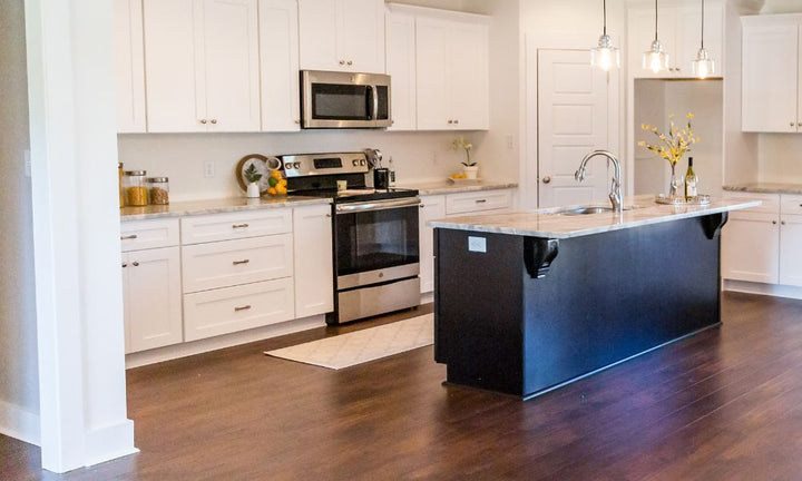 Matching Kitchen Floors With Cabinets and Countertops